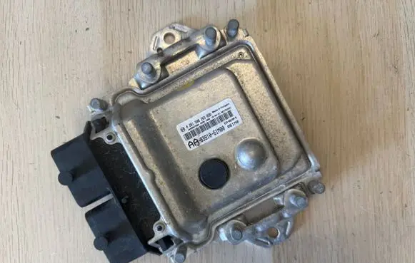Suzuki SX4 S-Cross Engine control unit/module 3391061M00