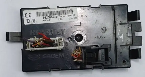 Renault Trafic II (X83) Comfort/convenience module P8200943317P 18217981 P8200943317