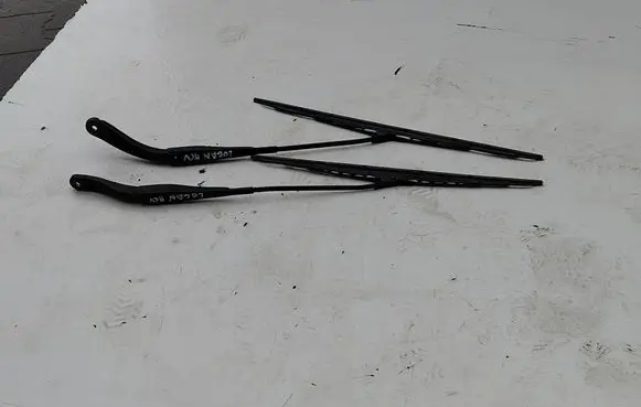 Dacia Logan II Front wiper blade arm