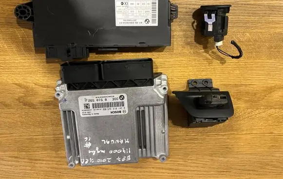 BMW 1 E81 E87 Engine control unit/module 8510592 0281016925