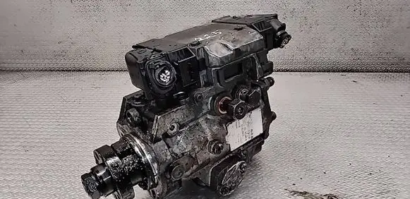Opel Zafira A Fuel injection high pressure pump 0470504225 55352863 B08CH