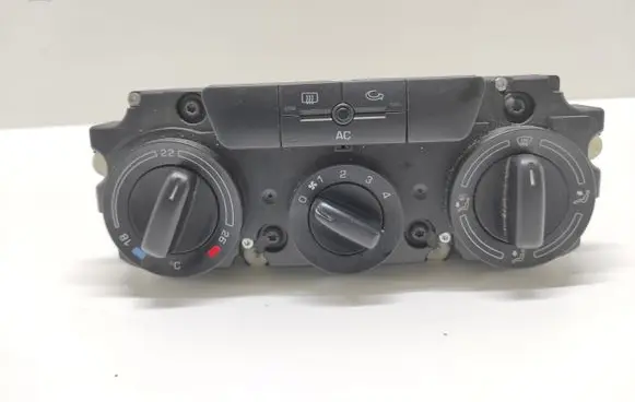 Skoda Octavia Mk2 (1Z) Climate control unit