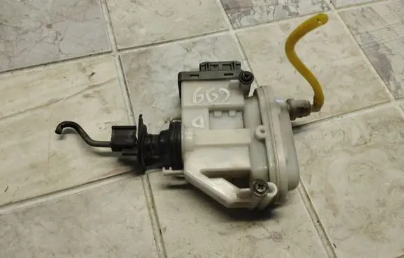 Volkswagen PASSAT B4 Central locking motor 3A0862153B
