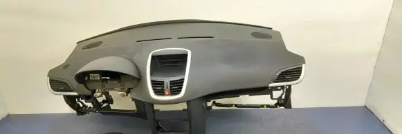 Peugeot 207 CC Dashboard