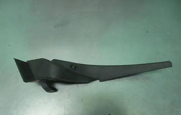 Mazda 5 Windshield trim K2443 PB1RH CG1551