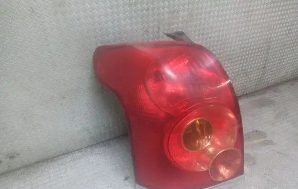 Toyota Avensis T250 Rear/tail lights