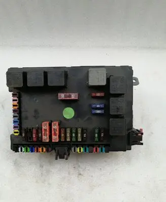 Mercedes-Benz S W221 Fuse module A2215405950 A2215451401