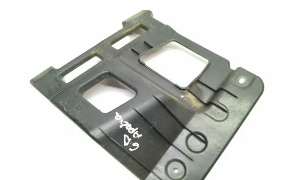 KIA Stinger Rear bumper mounting bracket 86686J5000
