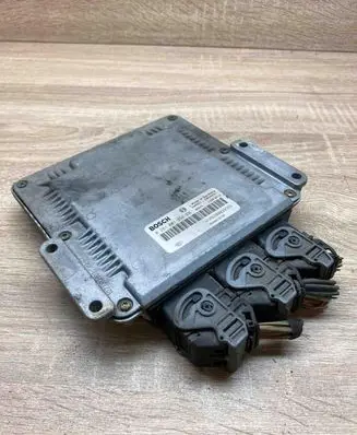 Renault Scenic I Engine control unit/module ECU HOM8200039569 0281001934 Used