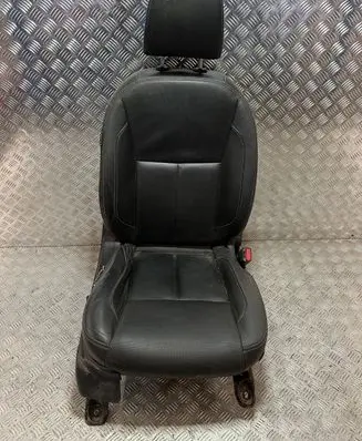 Nissan Navara D23 Front passenger seat PU17715