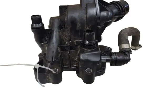 Thermostat/thermostat housing