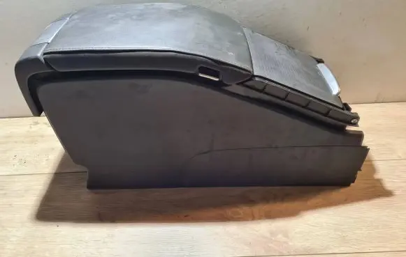 Volvo S80 Armrest 3777980BL 39870768 3999757