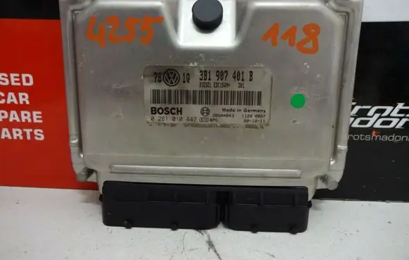 Volkswagen PASSAT B5 Engine control unit/module 3B1907401B