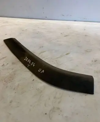 Opel Tigra B Front bumper lip 93162185