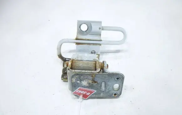 Volkswagen Caddy Front door lower hinge 1T0831411C