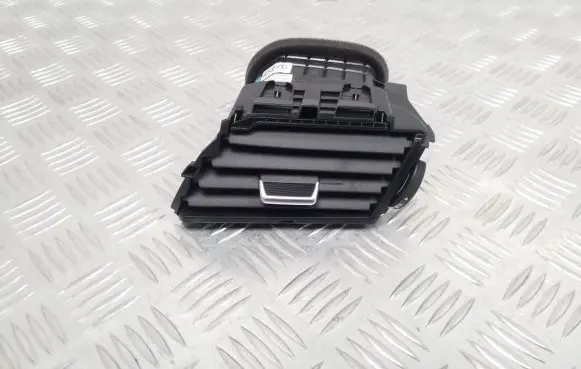 Nissan Rogue Dashboard side air vent grill/cover trim 687606RR0A