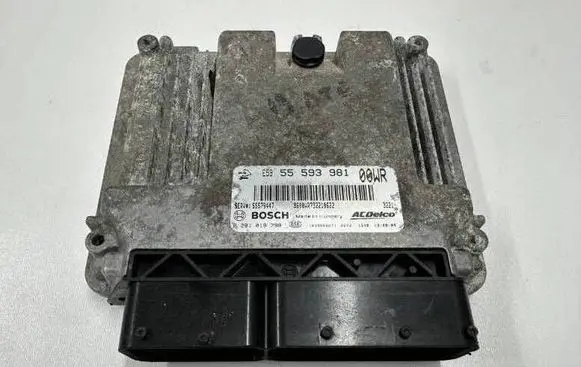 Opel Corsa D Engine control unit/module 55593981 0281019798
