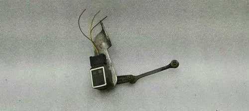 Mercedes-Benz SL R230 Rear air suspension level height sensor A0025428818
