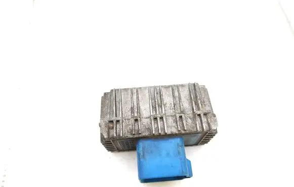Opel Astra H Glow plug pre-heat relay 55353011 51299014B