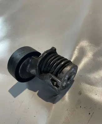 Volkswagen Touran II Generator/alternator belt tensioner 038903315ah