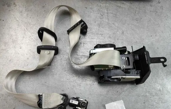 Volvo XC90 Front seatbelt 32239344 31675611 32131150