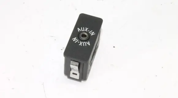 BMW X3 F25 AUX in-socket connector 9237655