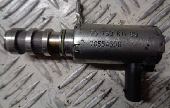 Citroen C4 Cactus Camshaft vanos timing valve 9675081780