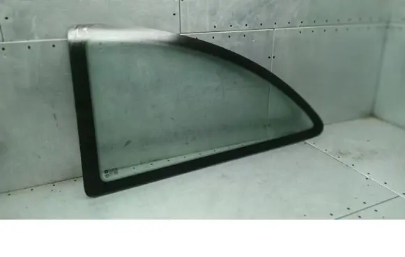 Opel Corsa C Rear side window 43R-00048