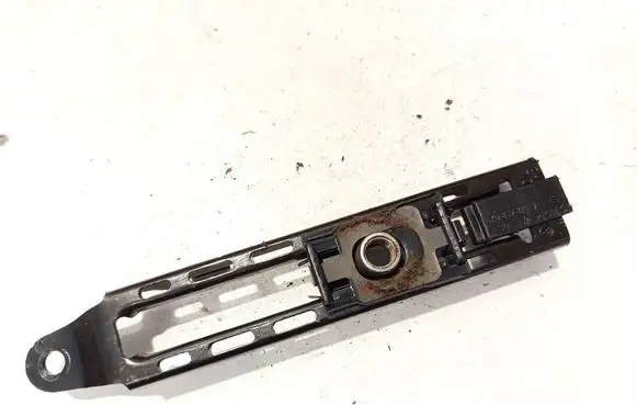 Skoda Octavia Mk1 (1U) Seat belt adjustment rail 6x0857819