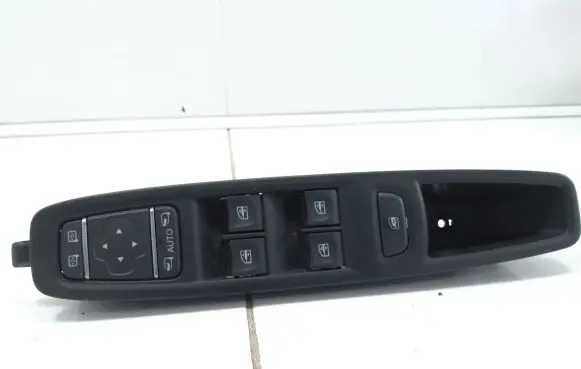 Renault Zoe Electric window control switch 809518207R