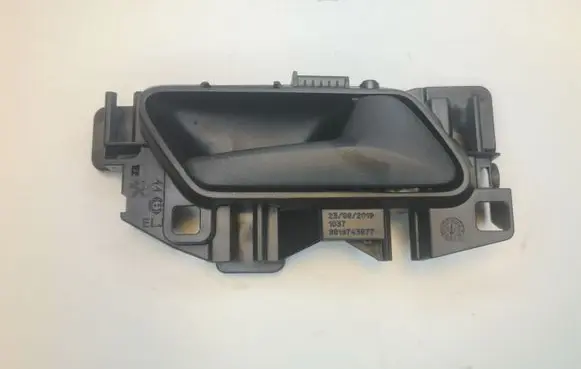 Opel Combo E Front door interior handle 9819743877