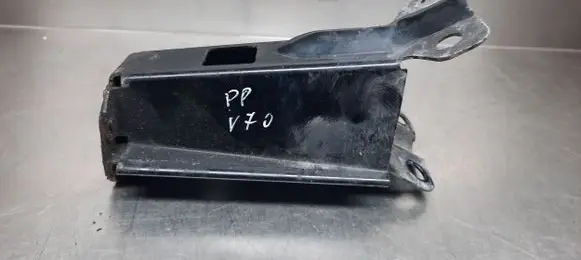 Volvo V70 Front bodywork piece 
