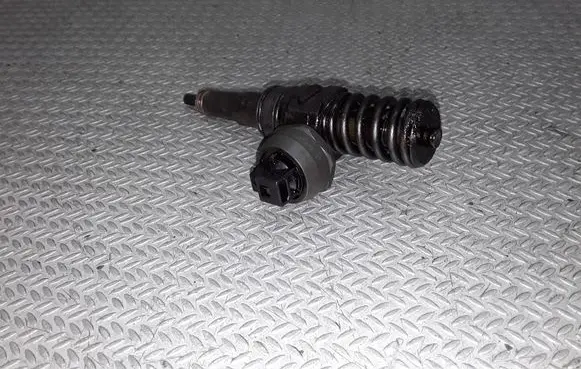Seat Altea XL Fuel injector 038130073AG