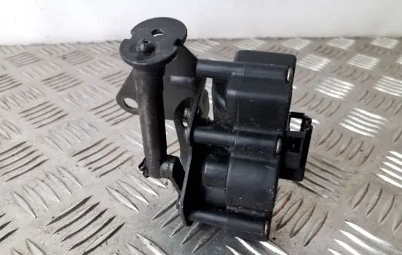 Volkswagen Sharan Vent window/glass motor 7M0847080