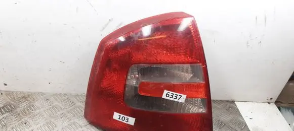 Skoda Octavia Mk2 (1Z) Rear/tail lights 1Z5945095A 1Z5945111A