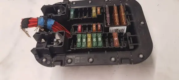 Mercedes-Benz C W205 Fuse module A2225403150 1607034238