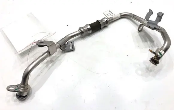 Nissan Qashqai J12 Turbo turbocharger oiling pipe/hose 210457368R