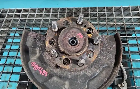 SsangYong Rexton I Front wheel hub spindle knuckle IMPRK1482682