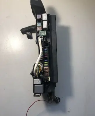 Toyota Avensis T250 Fuse module 4877 8179PA1