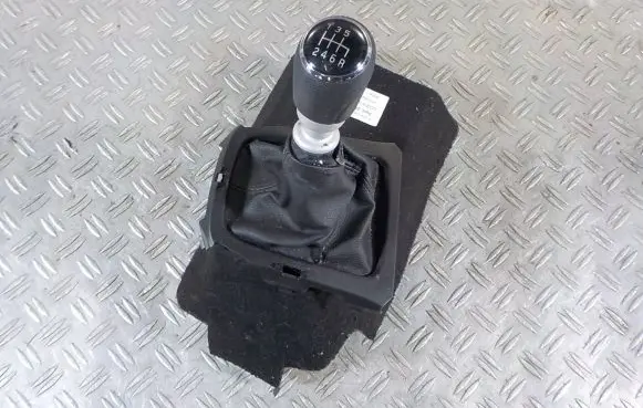 Suzuki SX4 S-Cross Gear shifter/selector 2813962M00