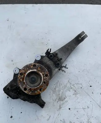 BMW 6 F06 Gran coupe Front wheel hub