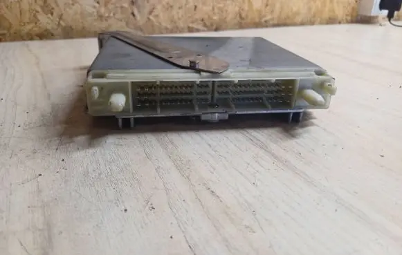 Volvo S70 V70 V70 XC Engine control unit/module P09183993 1T28S3499 0281001802