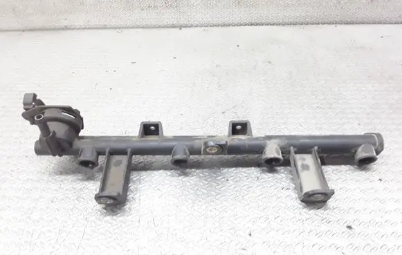 Peugeot 306 Fuel main line pipe 9621783580