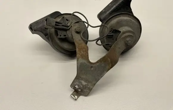 Ford Mondeo MK V Horn signal A046522 0024082018