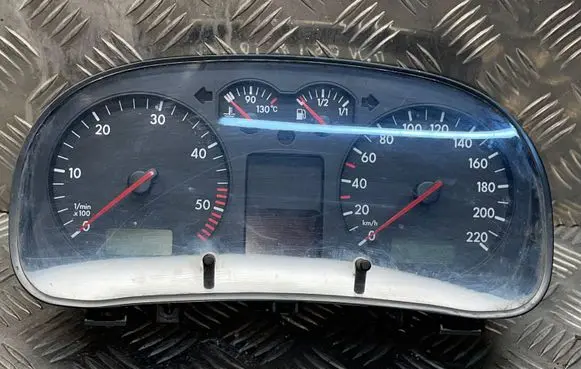 Volkswagen Golf IV Speedometer (instrument cluster) 1035100002