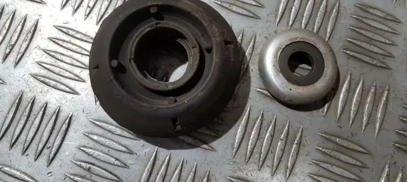 Coil spring mount