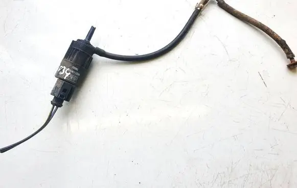 Nissan Note (E11) Windscreen/windshield washer pump 6m2113k082aa 6m21-13k082-aa