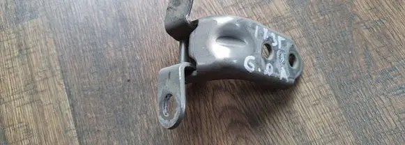 Hyundai ix35 Rear door lower hinge