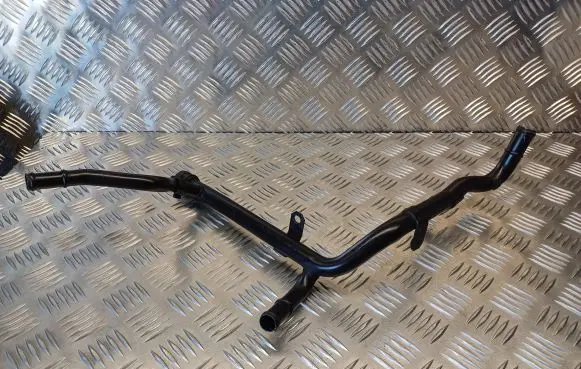 Volkswagen PASSAT B6 Engine coolant pipe/hose 03G121065H