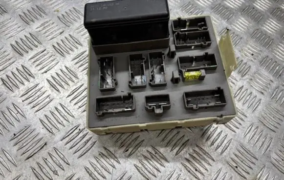 Ford Focus Fuse box set 518251806 8AG14A073CB